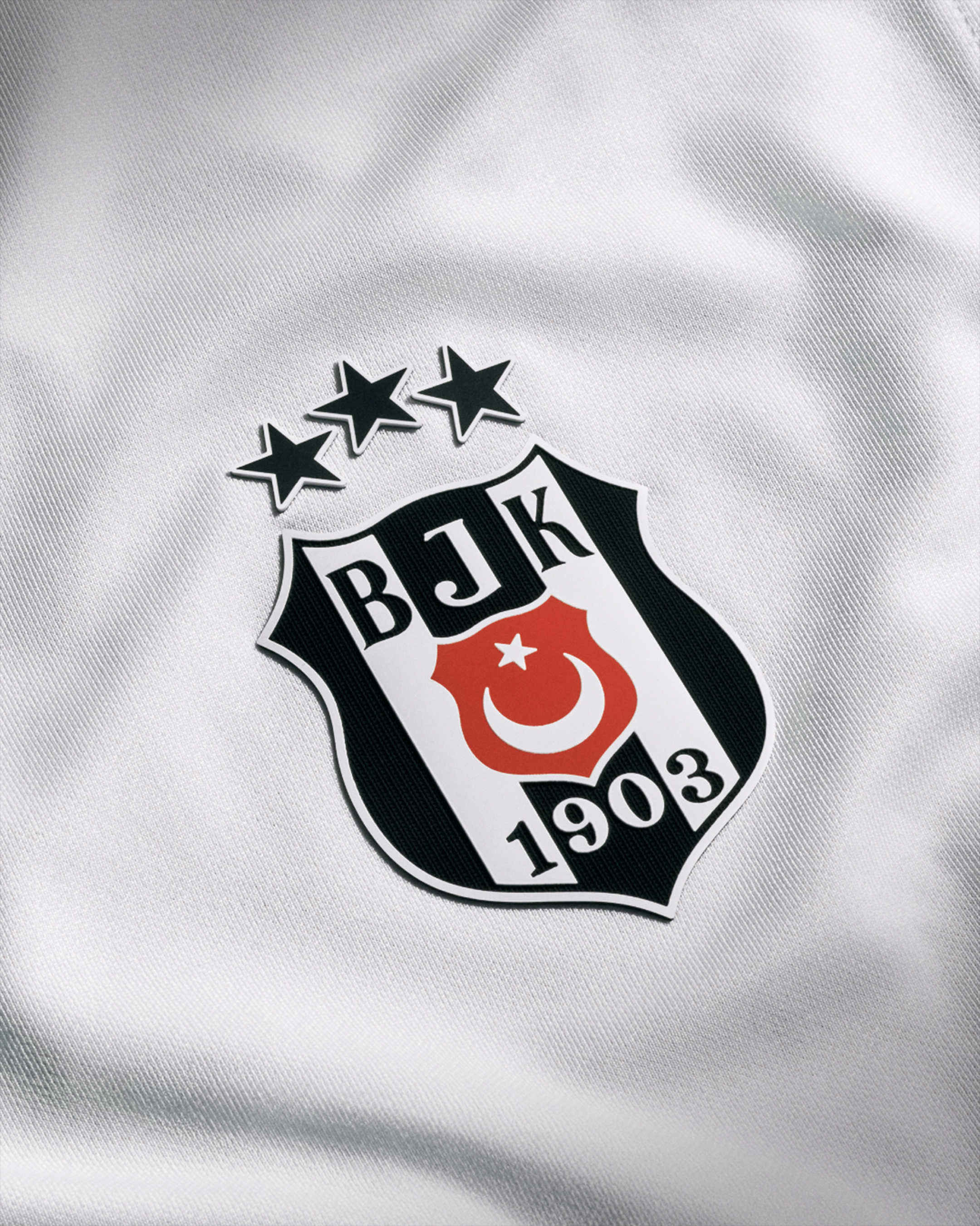 Beşiktaş'ın yeni sezon formaları