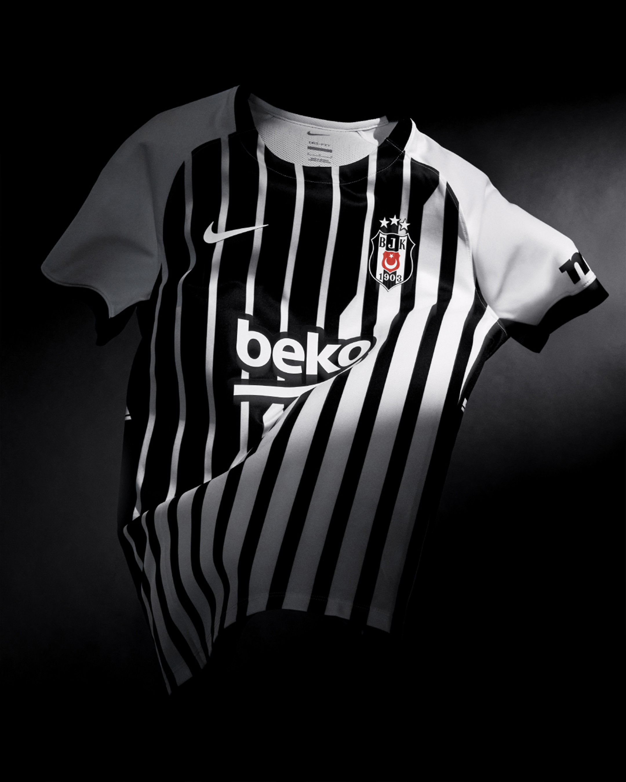 Beşiktaş'ın yeni sezon formaları