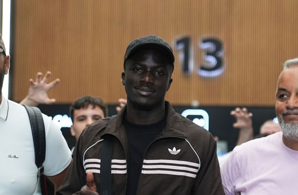 Beşiktaş'ın yeni transferi Kassoum Ouattara İstanbul'da