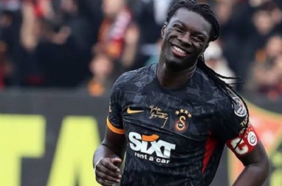 Gomis'ten Lesley Ugochukwu'ya mesaj