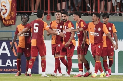 Galatasaray'dan Ümraniyespor'a farklı tarife