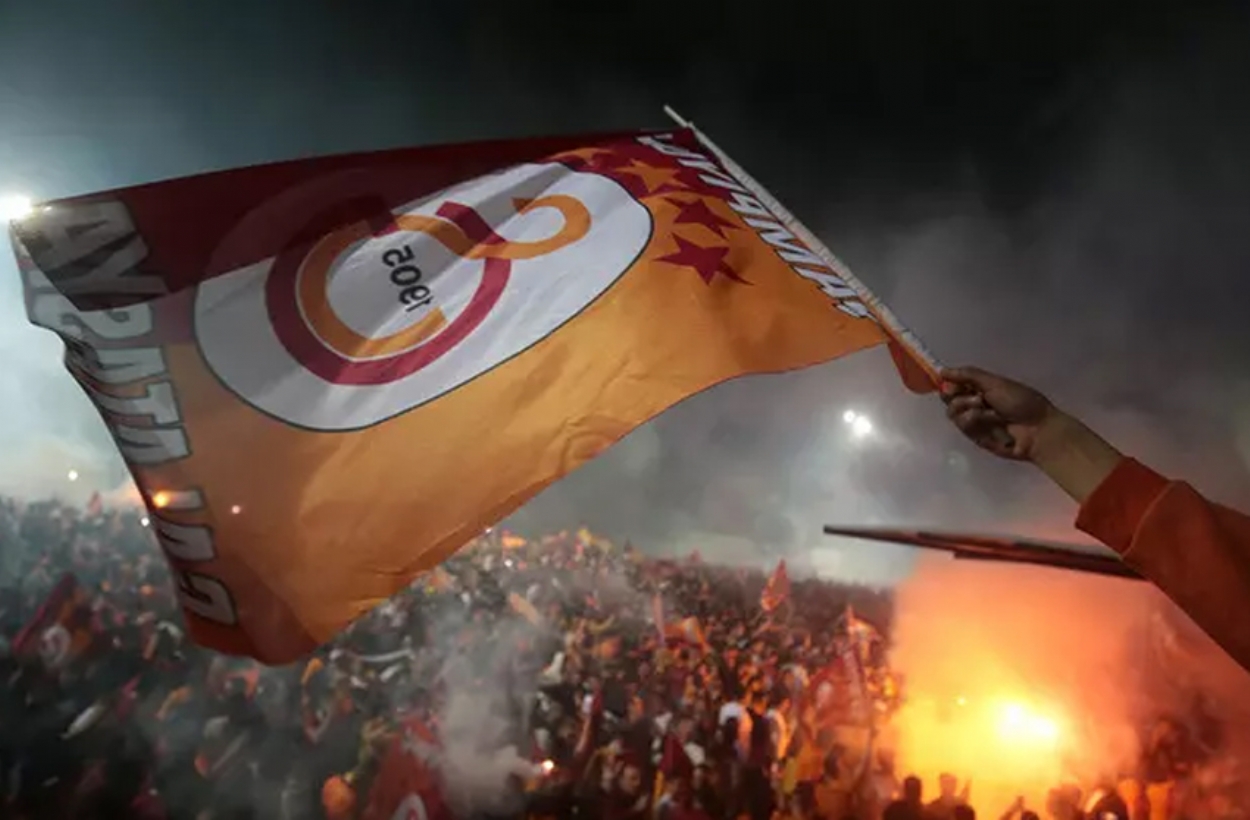 İtalya'da manşetler sarı-kırmızı! Çizme, Galatasaray'ı konuşuyor 