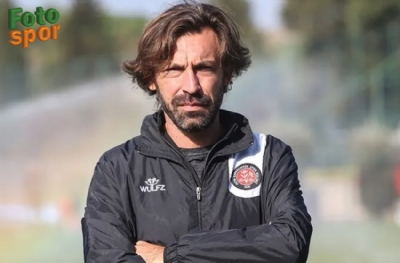 Andrea Pirlo İtalya'nın başına