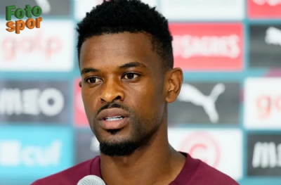 Fenerbahçe  Nelson Semedo'yu hediye paketi yapar