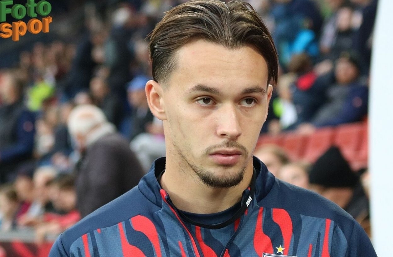 Benfica'dan Fenerbahçe'ye: Sağ bek de tamam