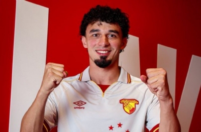 Gökdeniz Bayrakdar resmen Göztepe'de