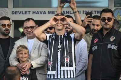 Beşiktaş, Leandro Trossard'ın lisansını çıkardı