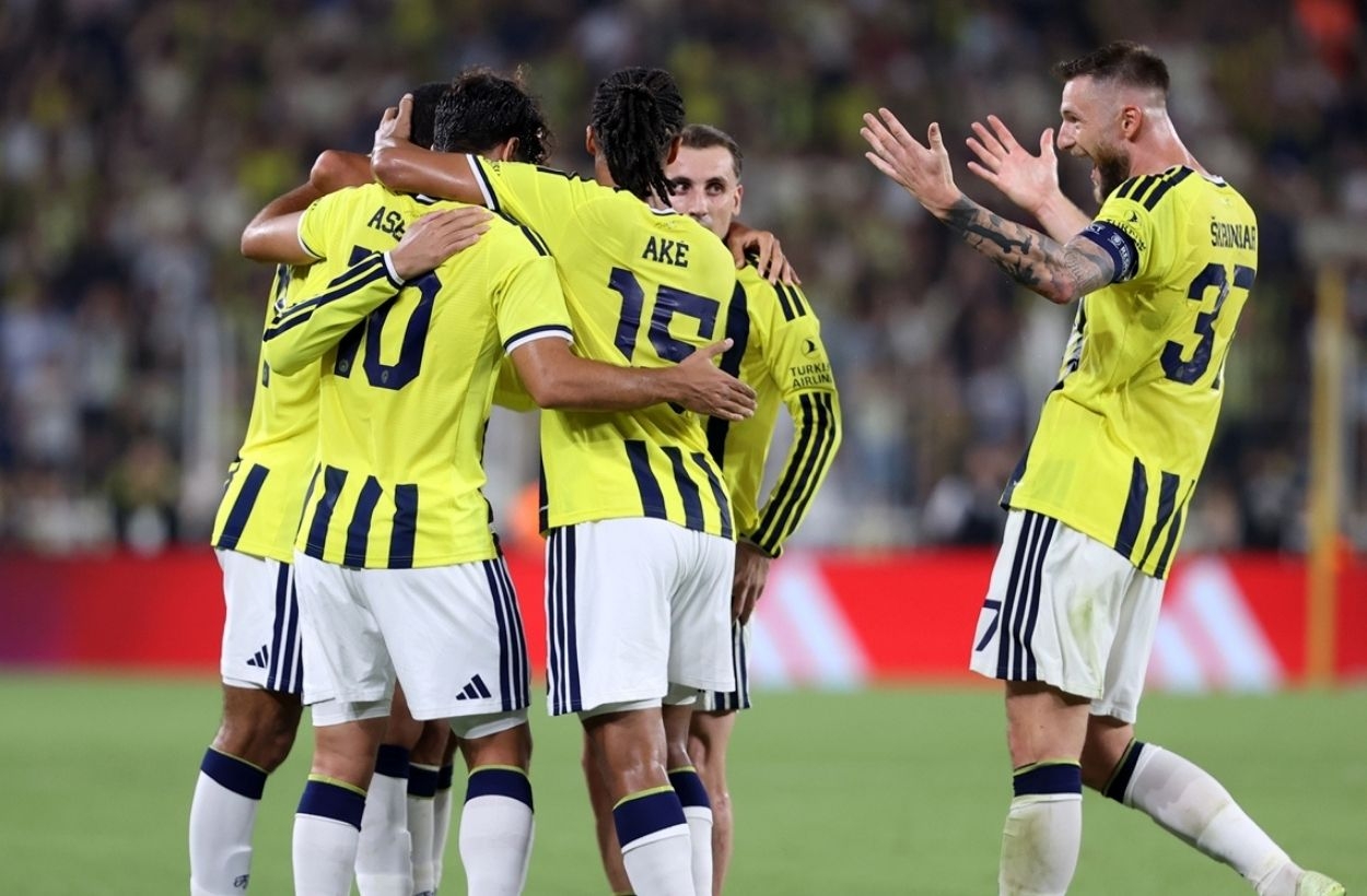 Fenerbahçe ne futbol oynadı! İlk 45 dakikada Sturm'un içinden geçti