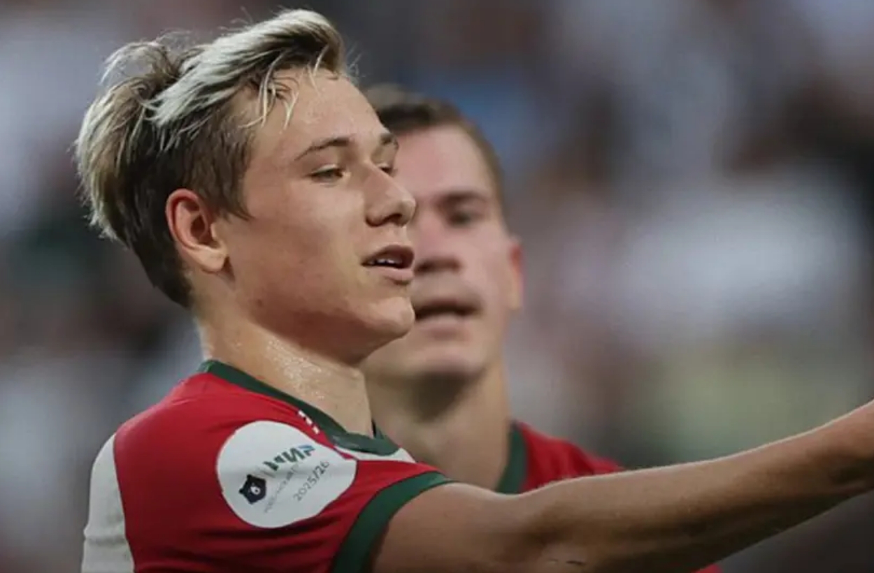Galatasaray Batrakov'un uçağını hazırladı