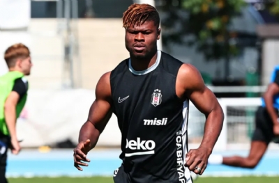 Agbadou düşünülmüyor: Ama o da ayrılığı düşünmüyor!