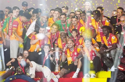 Süper Lig tarihinin 'en'leri! Galatasaray şampiyon Fenerbahçe ikinci