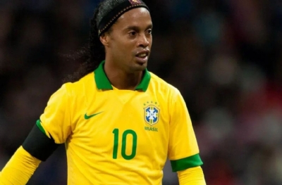 Ronaldinho, Galatasaray'ı satın alıyor! Nassı yani!
