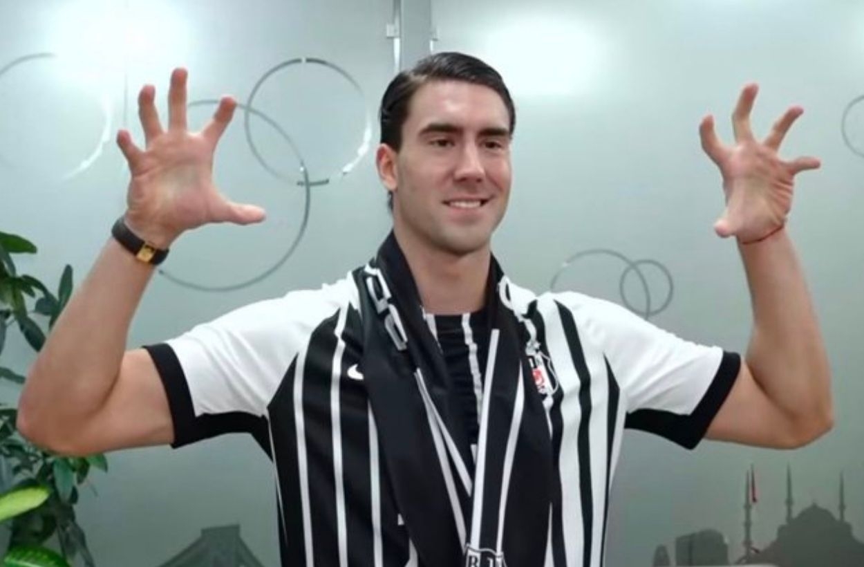 Beşiktaş golcüsüne kavuştu! Vlahovic İstanbul'da