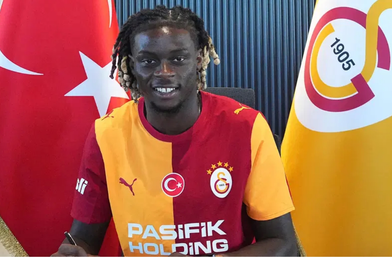 Galatasaray'ın yeni transferi geldiği gibi gidiyor