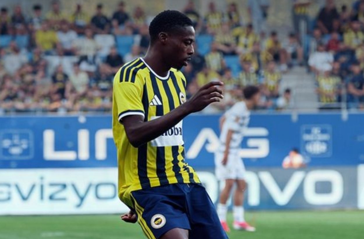 Fenerbahçe,  Anthony Musaba'yı Norwich City'ye kiraladı