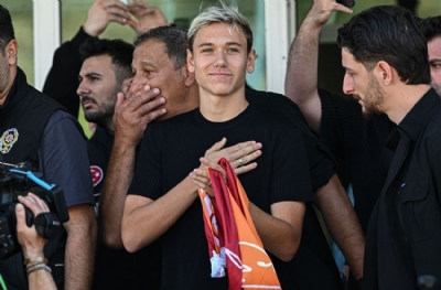 Galatasaray'ın yeni transferi Batrakov gelir gelmez tarih yazdı