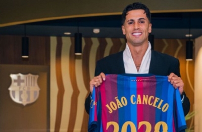 Joao Cancelo resmen Barcelona'da