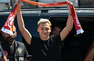 Galatasaray'da Aleksei Batrakov'un lisansı çıktı
