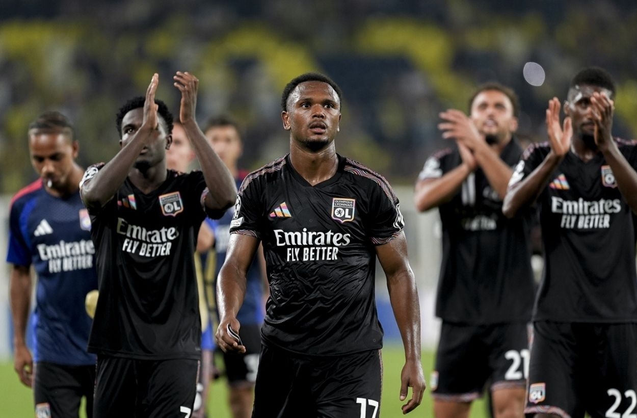 Lyon'dan Fenerbahçe stratejisi! Kadroda dev değişiklik