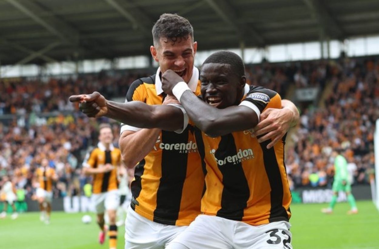 Premier Lig'e şov başlangıç! Hull City yargı dağıttı!