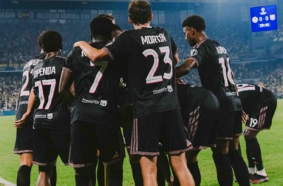 Lyon bütün takımı değiştiriyor: Hedef Fenerbahçe!