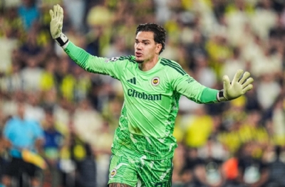 Ederson Fenerbahçe'de kalmayı kafaya koymuş
