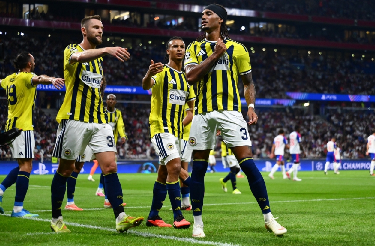 Fransa Fenerbahçe'yi konuşuyor