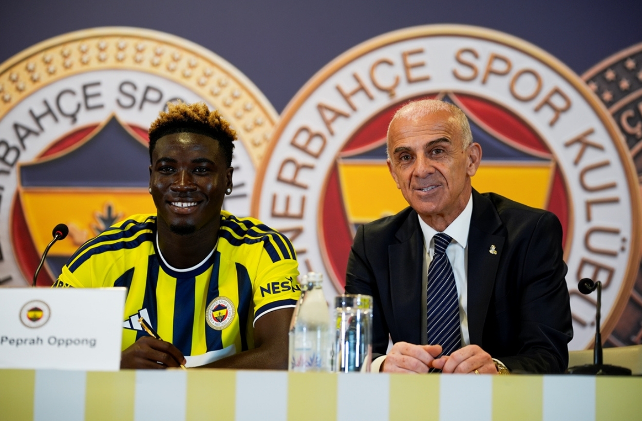Kojo Peprah Oppong Fenerbahçe'ye imza attı! Oğuz Çetin'den transfer müjdesi