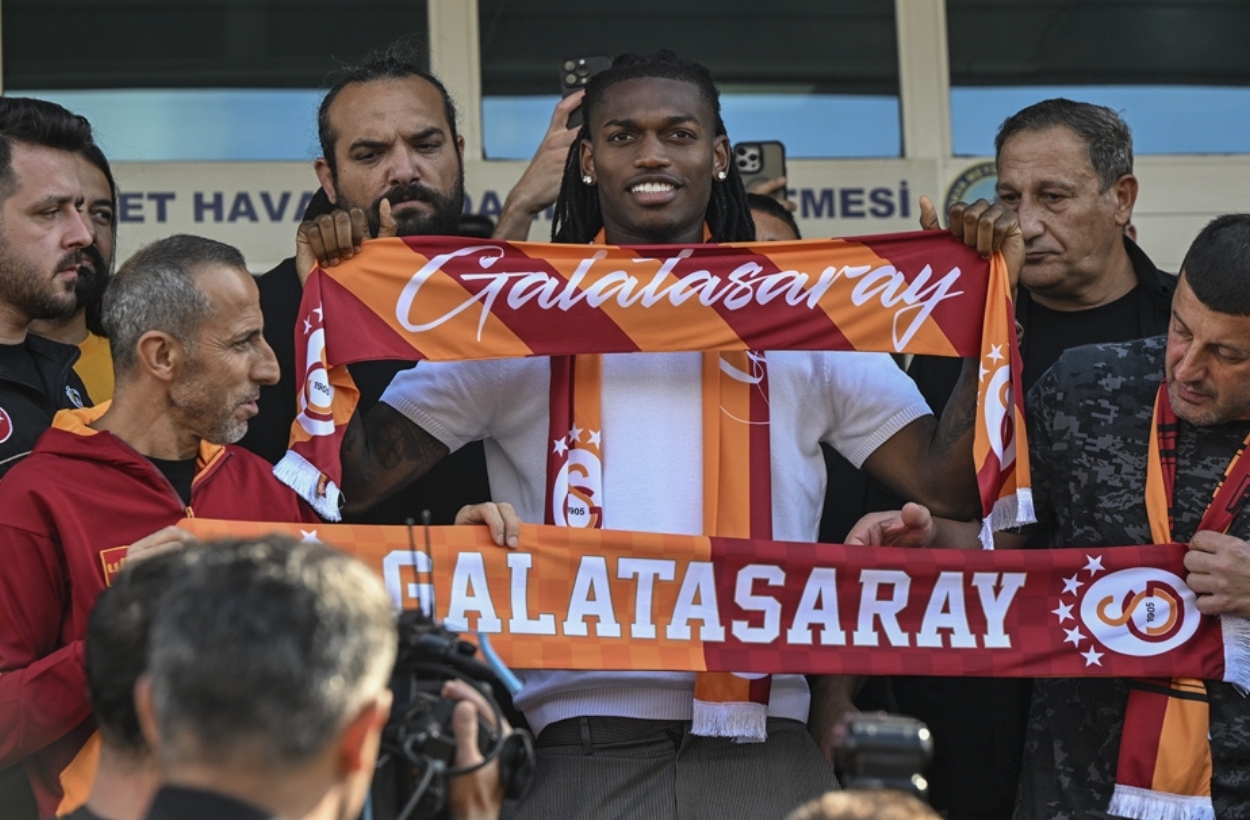 Rafael Leao, Galatasaray için İstanbul'da! İşte ilk açıklama