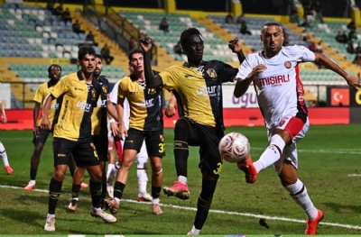 İstanbulspor - Mısırlı.com.tr Fatih Karagümrük: 1-1 (MAÇ SONUCU)