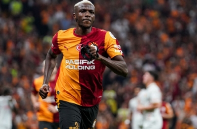 Osimhen değil sanki Freddy Krueger