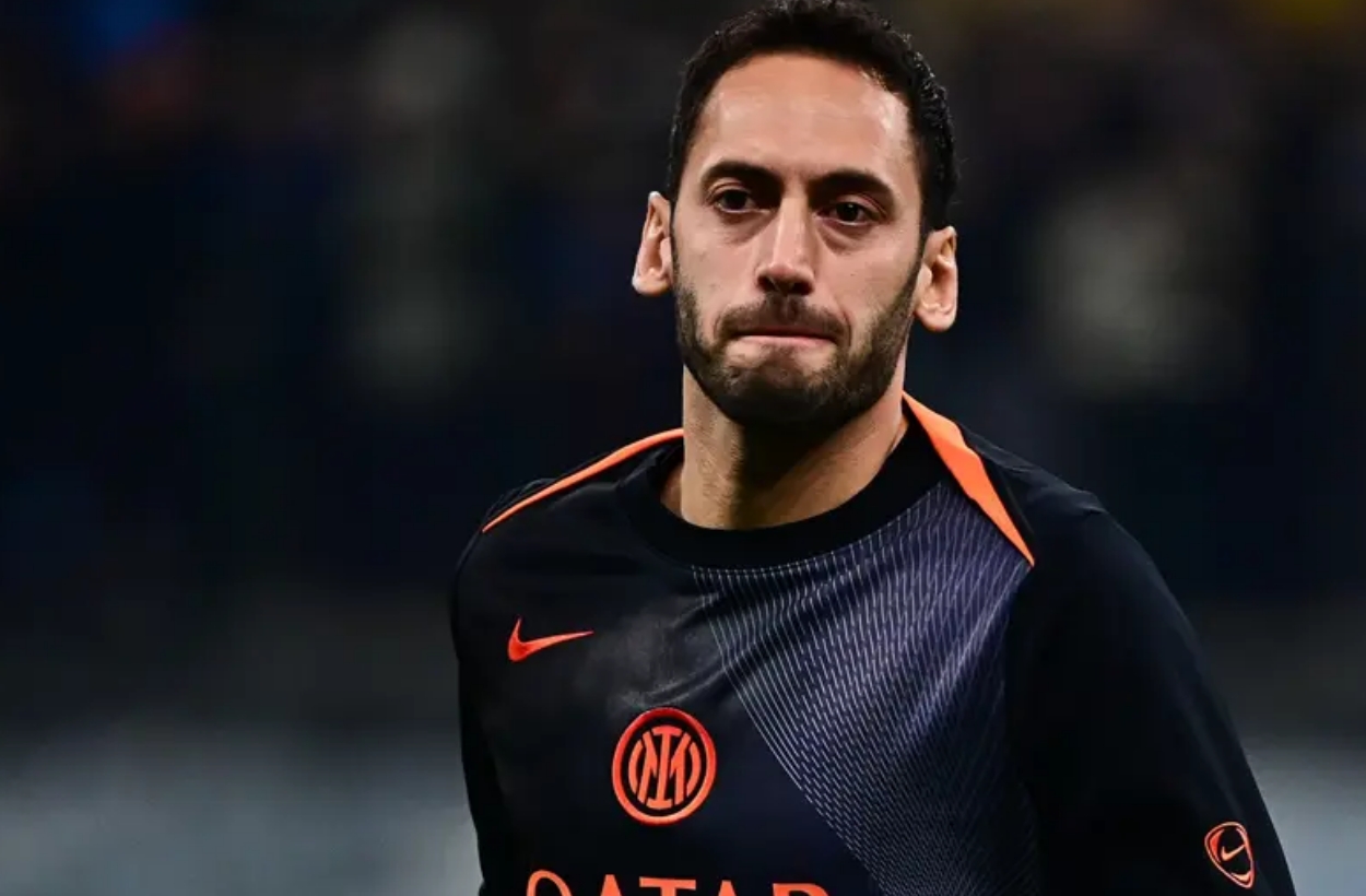 Çalhanoğlu'na uzun süredir telefon açılmadı: Hat kesildi!