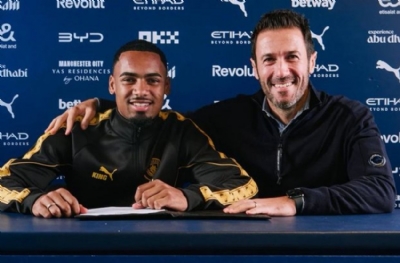 Allan Elias resmen Manchester City'de