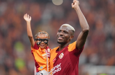 Osimhen hem gol hem asist kralı!