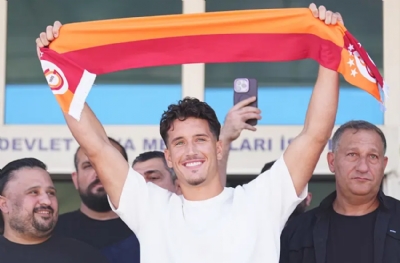 Deniz Gül, Galatasaray için İstanbul'a geldi! İlk açıklamasını yaptı
