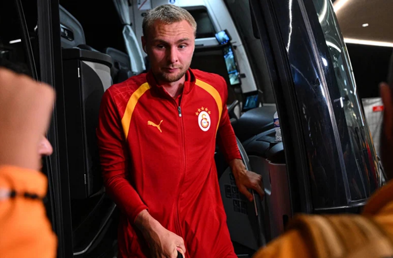 Galatasaray sonunda Victor Nelsson'dan kurtuldu! Resmi bildirim