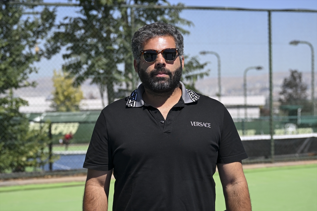 ferhang_mohojerani