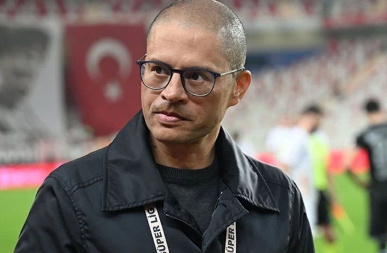 Alex de Souza kötü hocalığın kitabını yazıyor