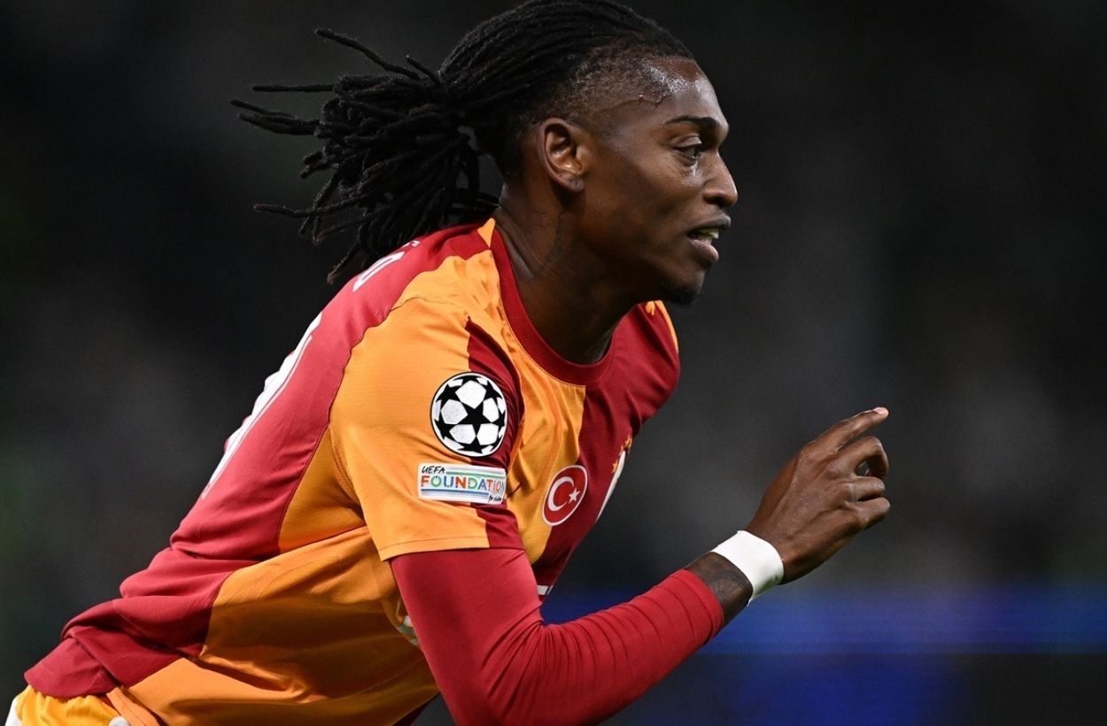 Rafael Leao ateş ediyor!