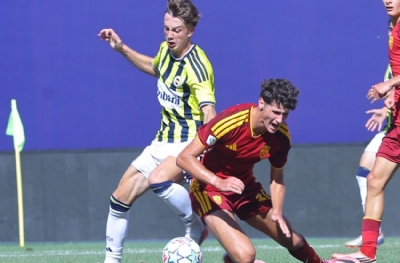 10 kişi kalan Fenerbahçe U19 Roma'ya direnemedi!