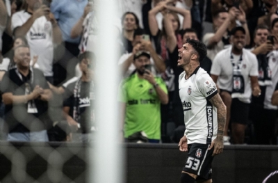 Emirhan Topçu şovlanıyor!