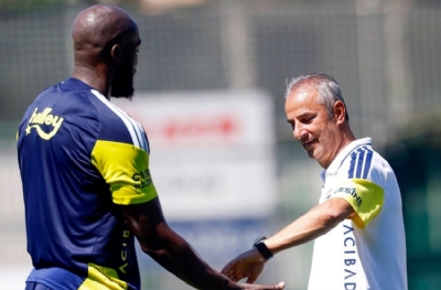 Fenerbahçe'de kriz bitti! İsmail Kartal sahaya indi