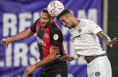 Mısırlıcomtr Fatih Karagümrük - Manisa FK: 1-1 (MAÇ SONUCU)