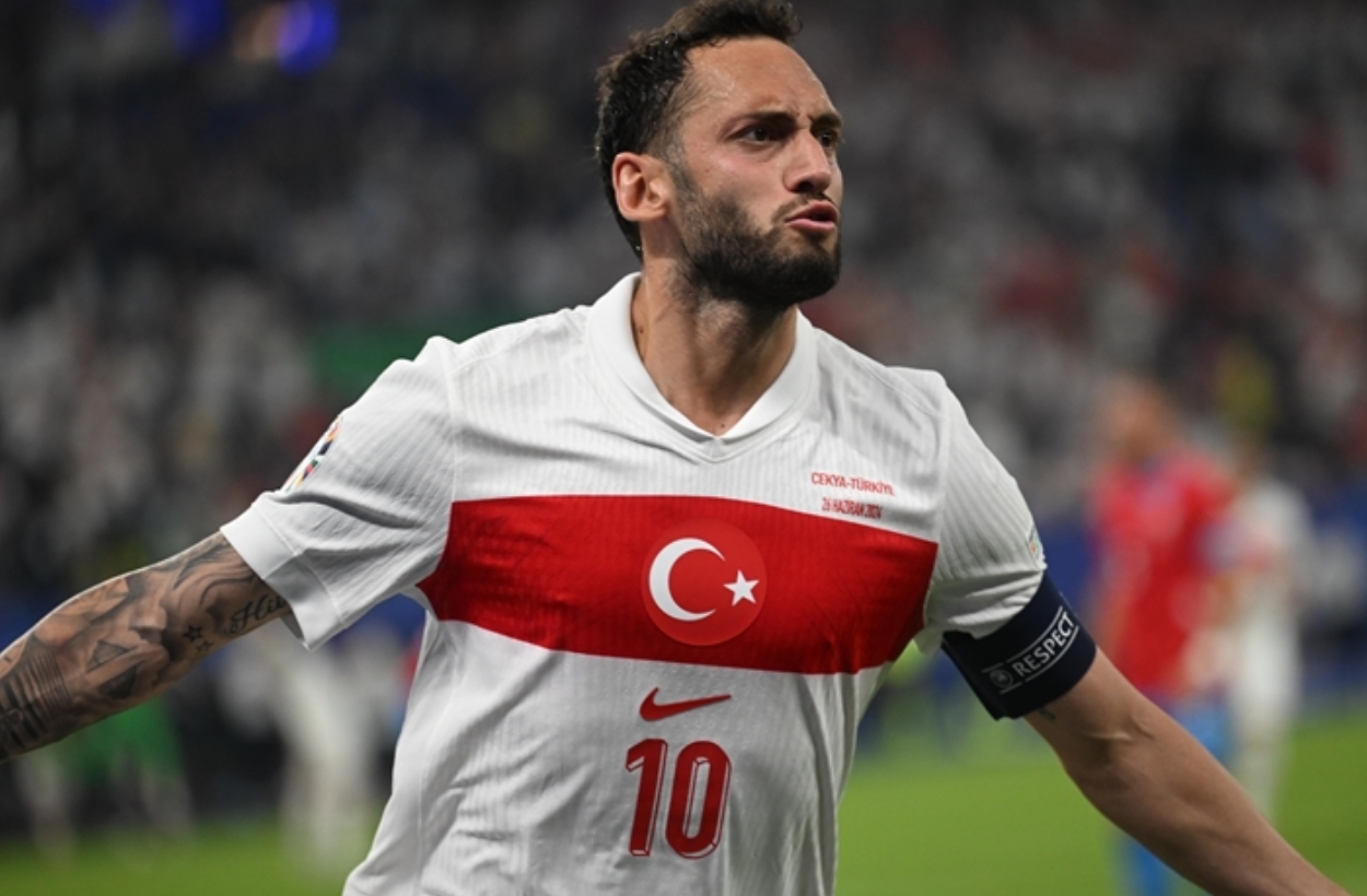Türk Milli Takımına Hakan Çalhanoğlu şoku
