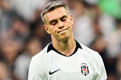 Trossard'da komplo teorileri: Türkiye'de mutsuz mu?