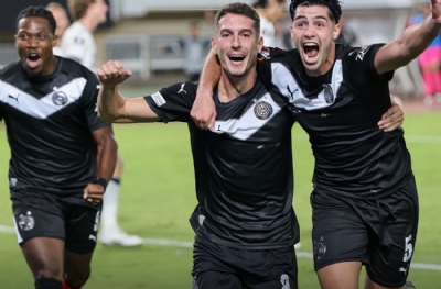 Ozan Kabak, Girit'te üzüldü