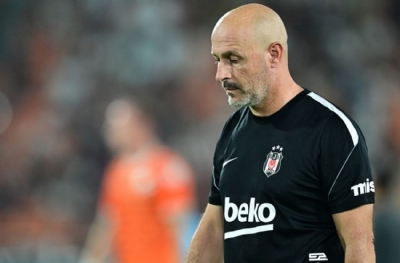 Beşiktaş'ta 4 futbolcu kadro dışı kaldı