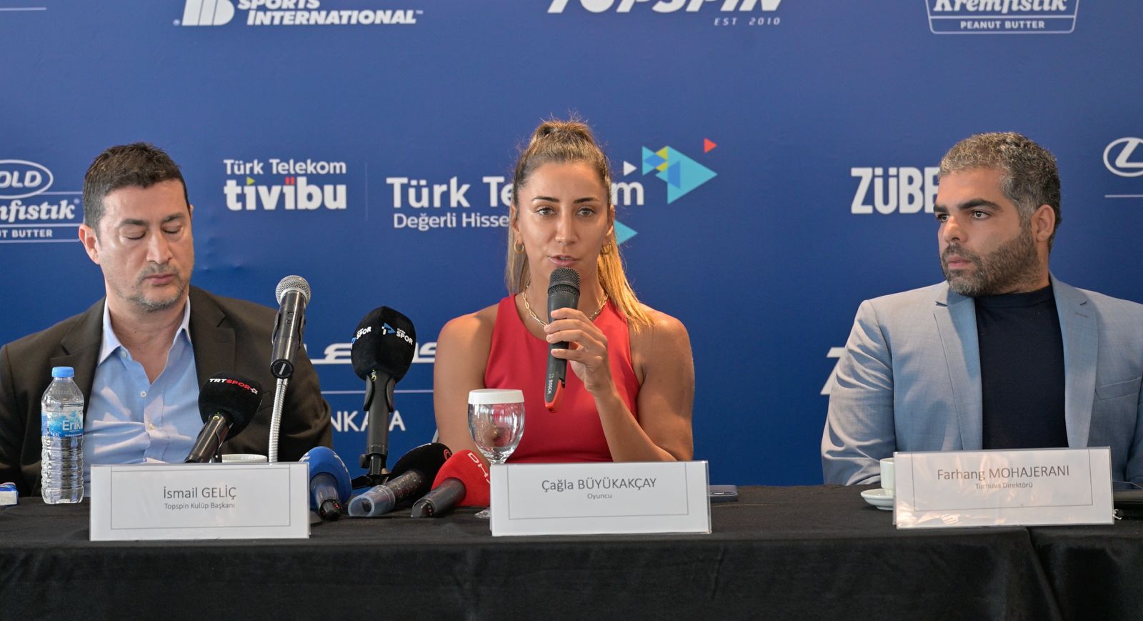Çağla Büyükakçay