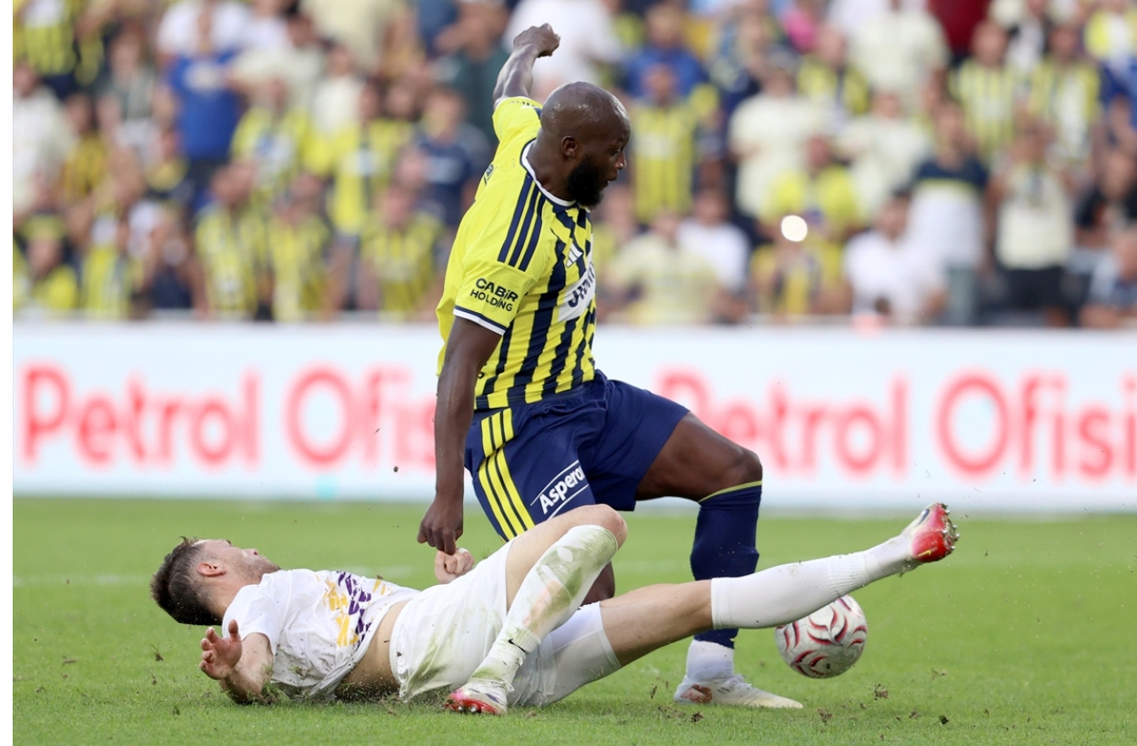 SUMOCU'YA BENZEYEN LUKAKU BU LİGDE OYNAYAMAZ!