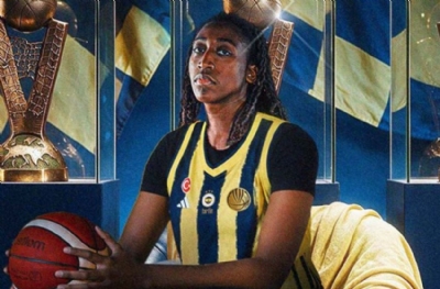 Fenerbahçe, Kuanitra Holingsvorth'u renklerine bağladı